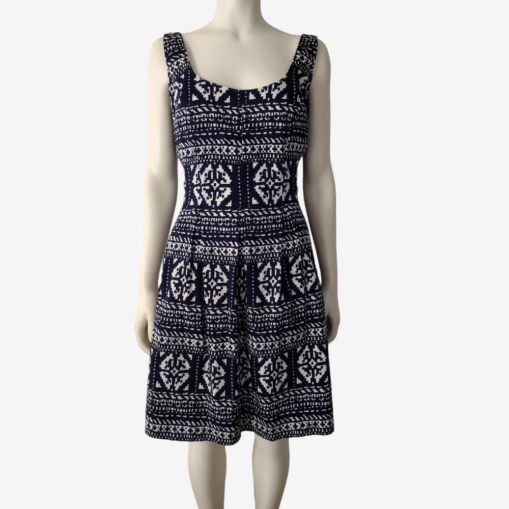 Nine & Co Blue and White Sleeveless Cotton A Line Dress With Pockets 12